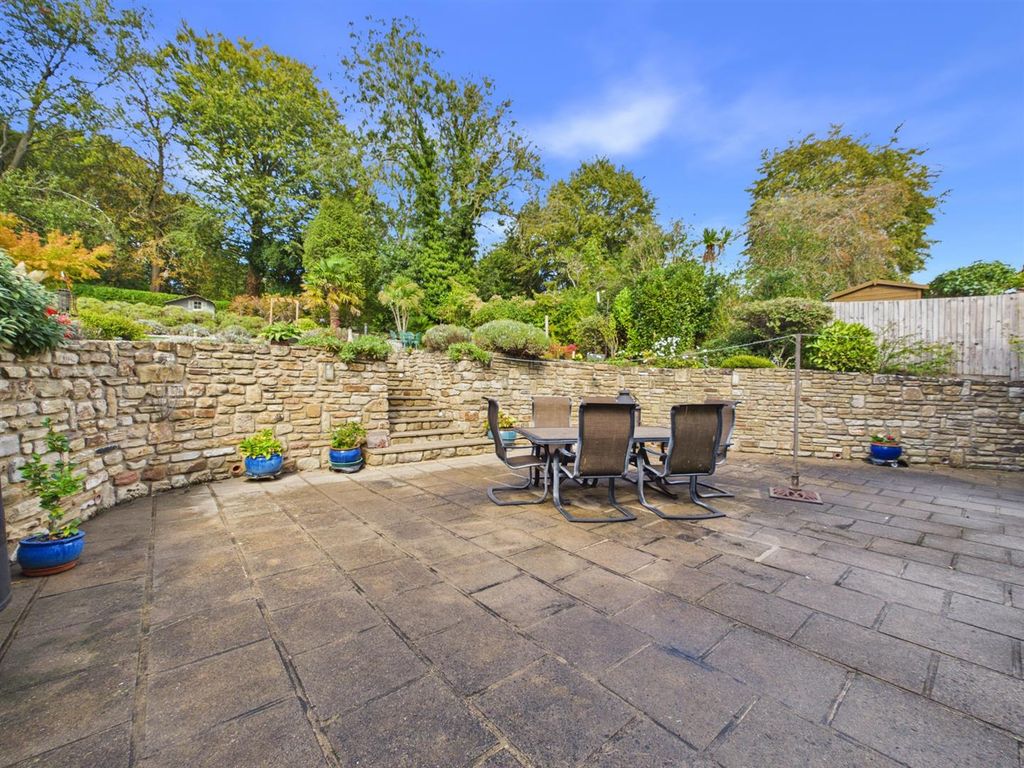 Property photo 3 of 37 Cam01563G0-Pr0351-Still038.Jpg
