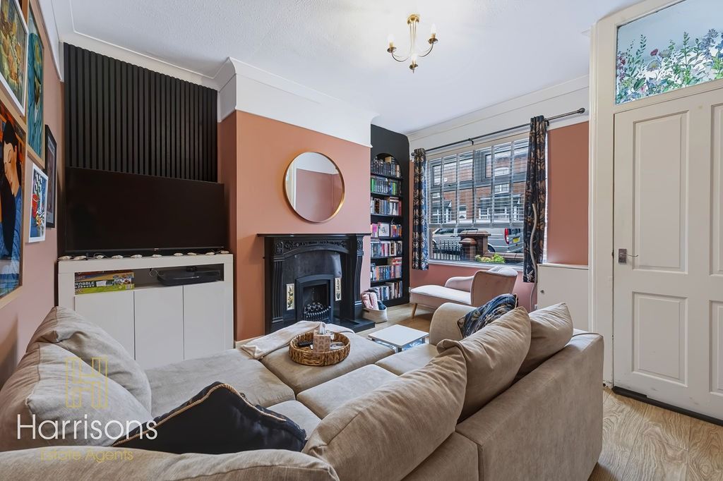 Property photo 3 of 16 5426006