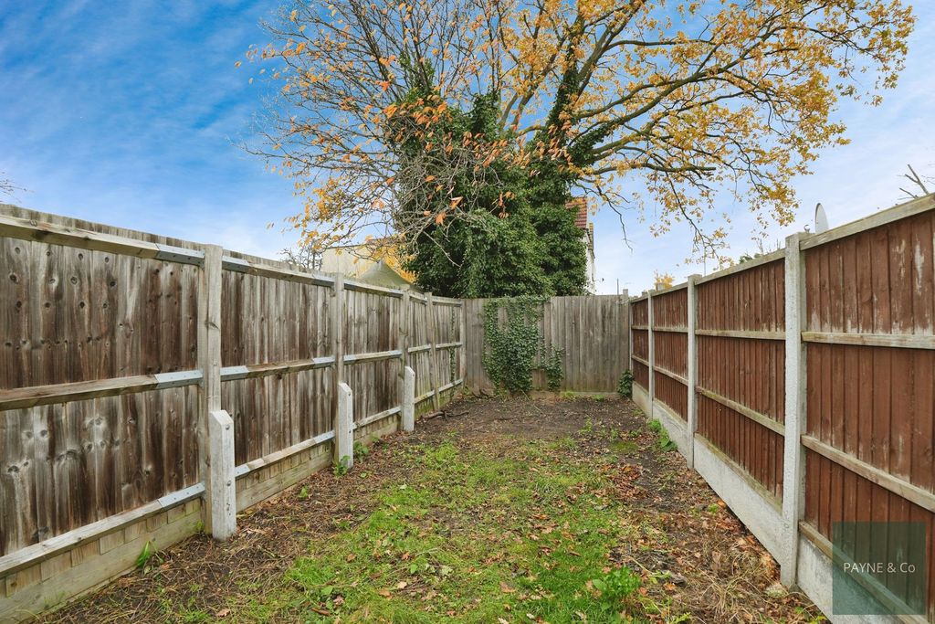 Property photo 3 of 19