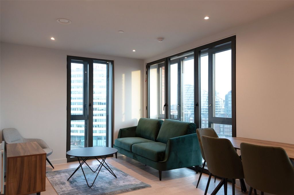 Property photo 1 of 17 Picture No. 03