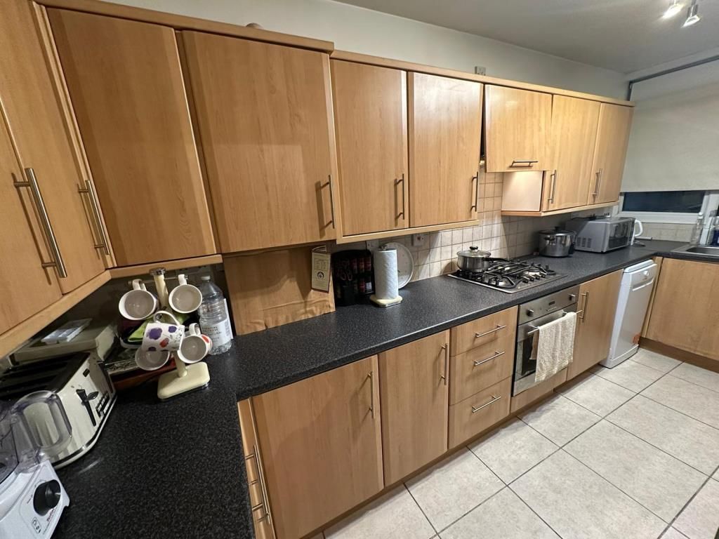 Property photo 3 of 4 Kitchen