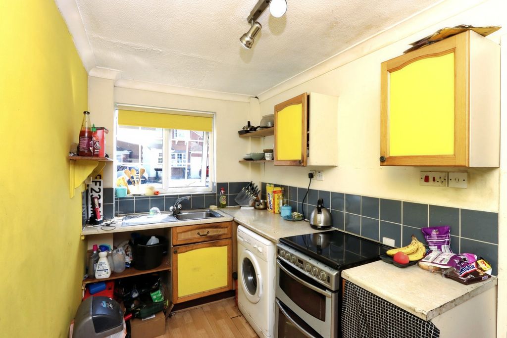 Property photo 3 of 9 Pbox-Img.Jpg