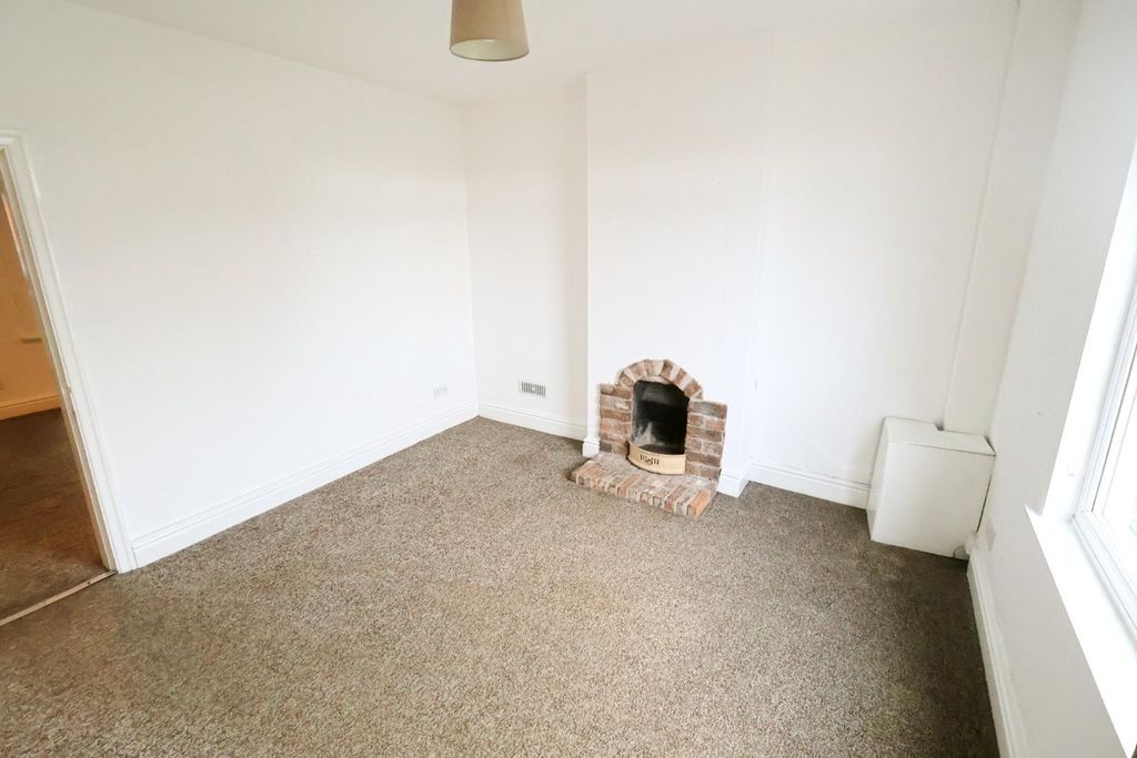 Property photo 2 of 10 Living Room