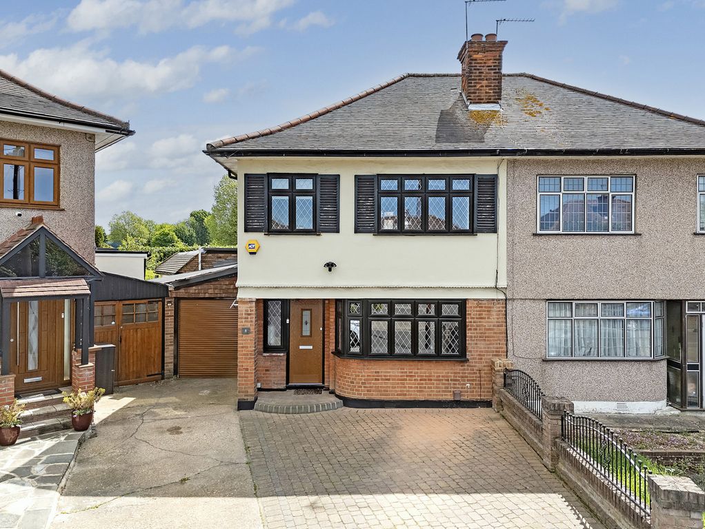 Property photo 1 of 32