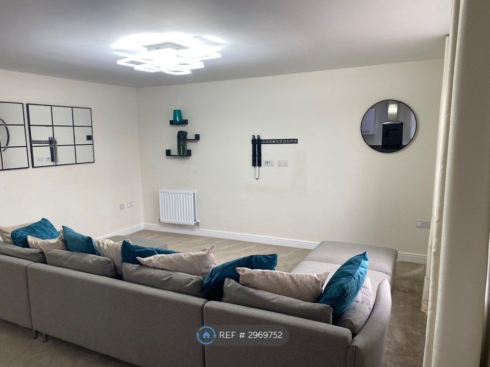 Property photo 2 of 16