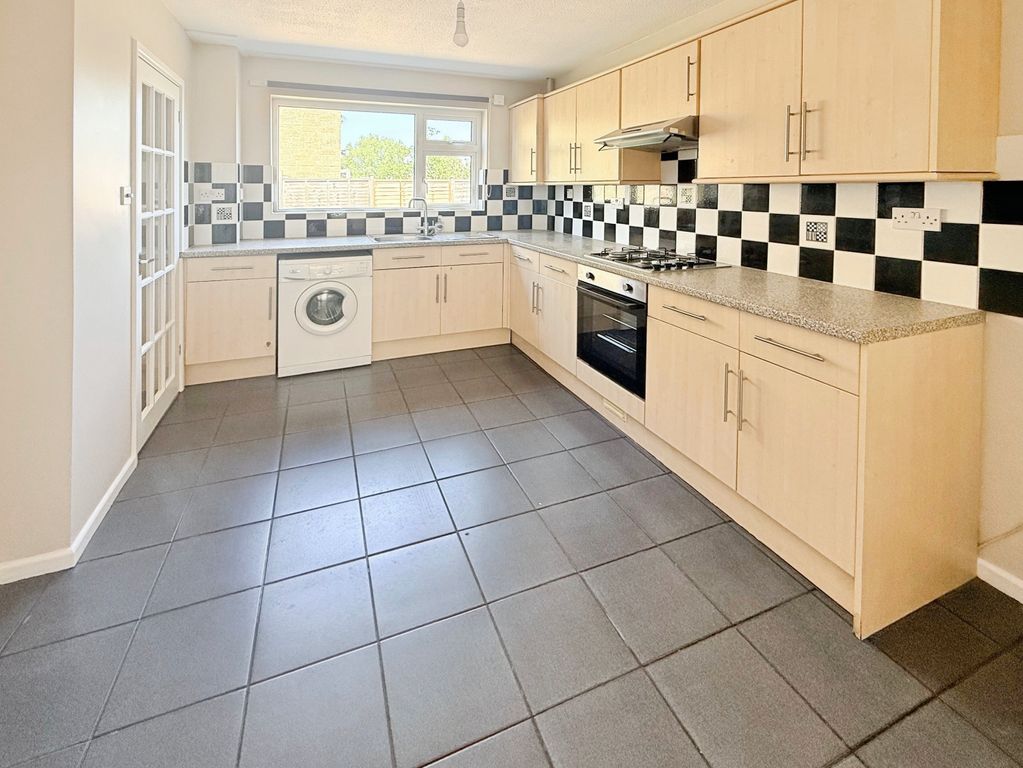 Property photo 2 of 17 Kitchen