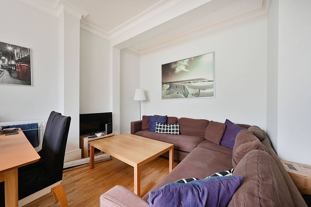 Property photo 2 of 9