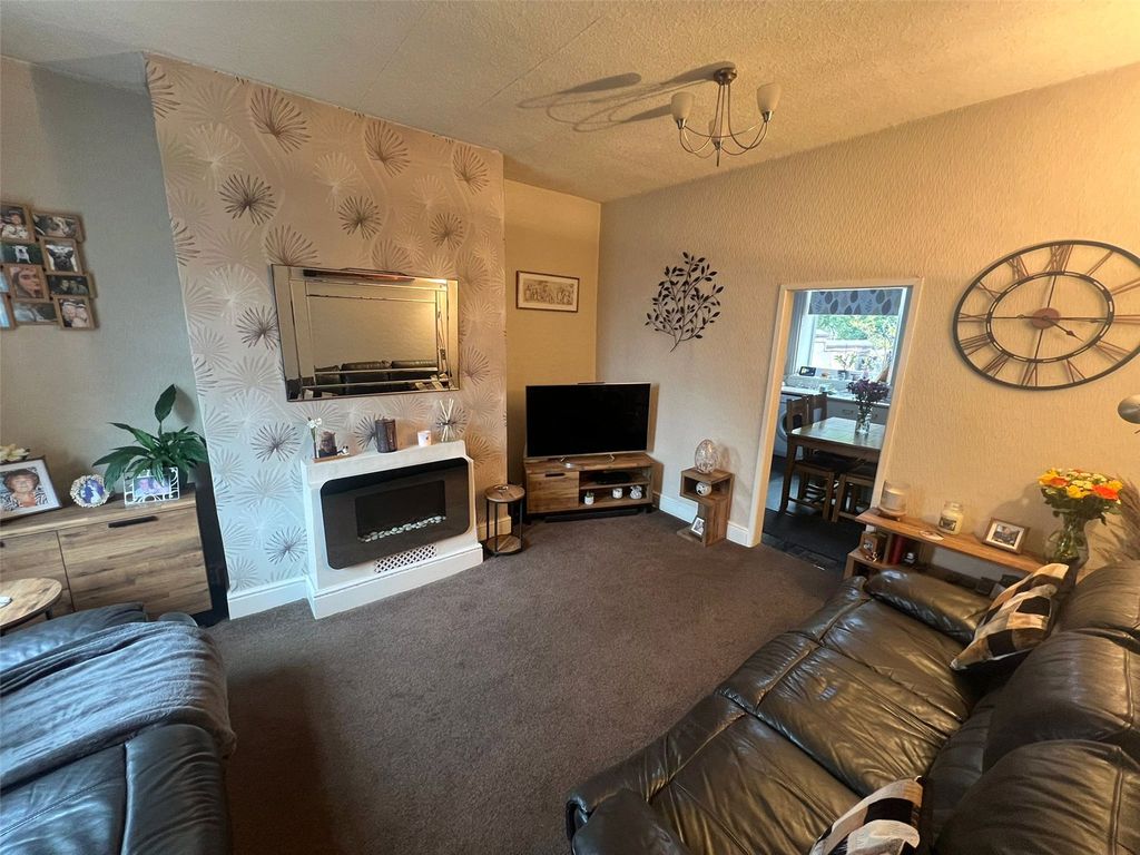 Property photo 2 of 19 Picture No. 05