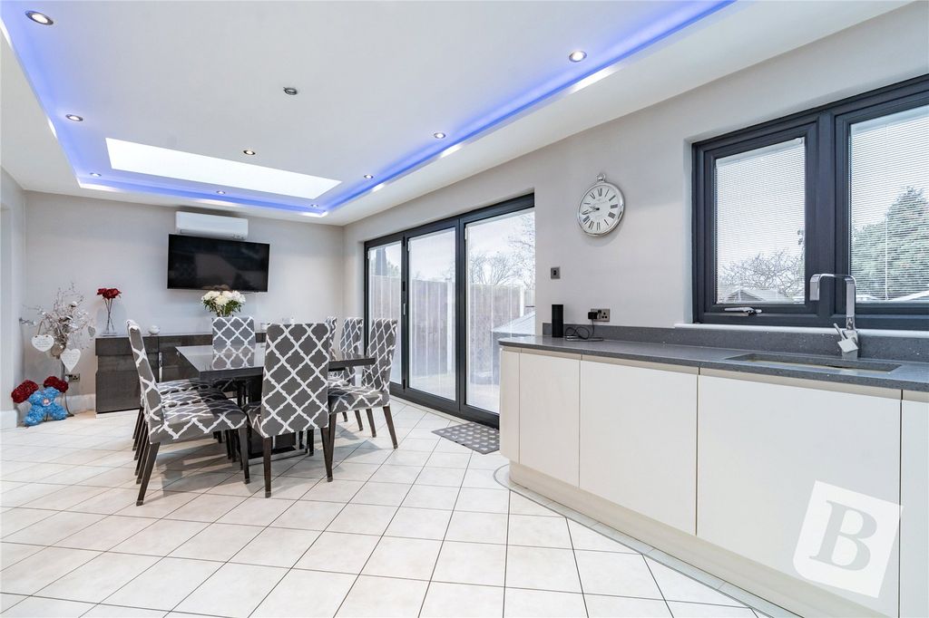 Property photo 1 of 19 Kitchen/Diner