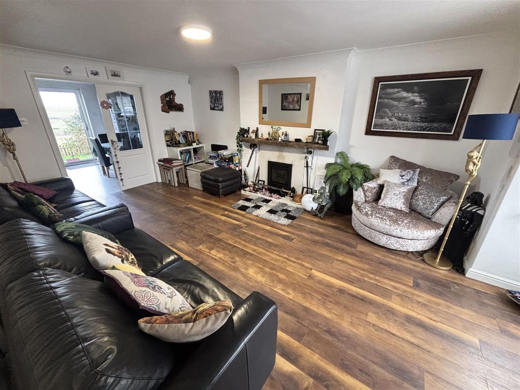 Property photo 3 of 13 Living Room