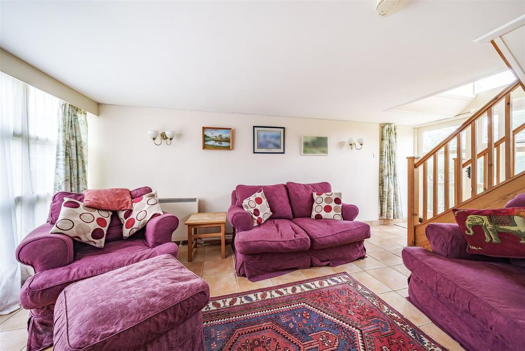 Property photo 3 of 9