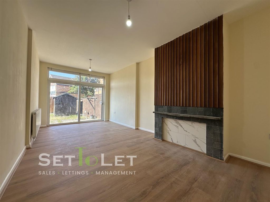 Property photo 3 of 17 Img_5231.Jpg