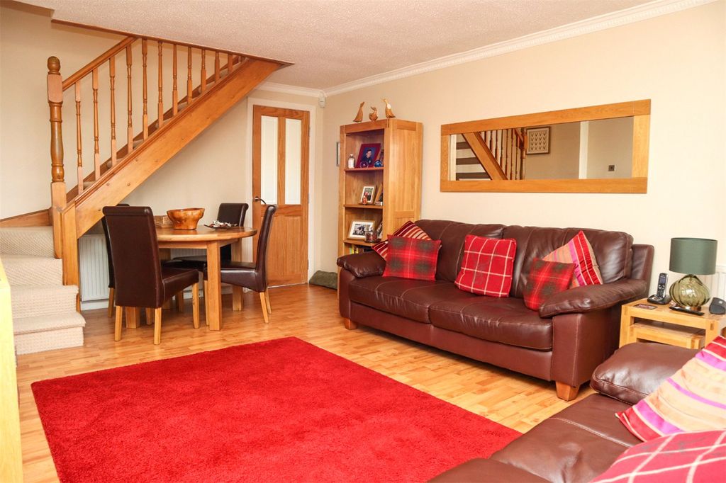 Property photo 3 of 16 Lounge