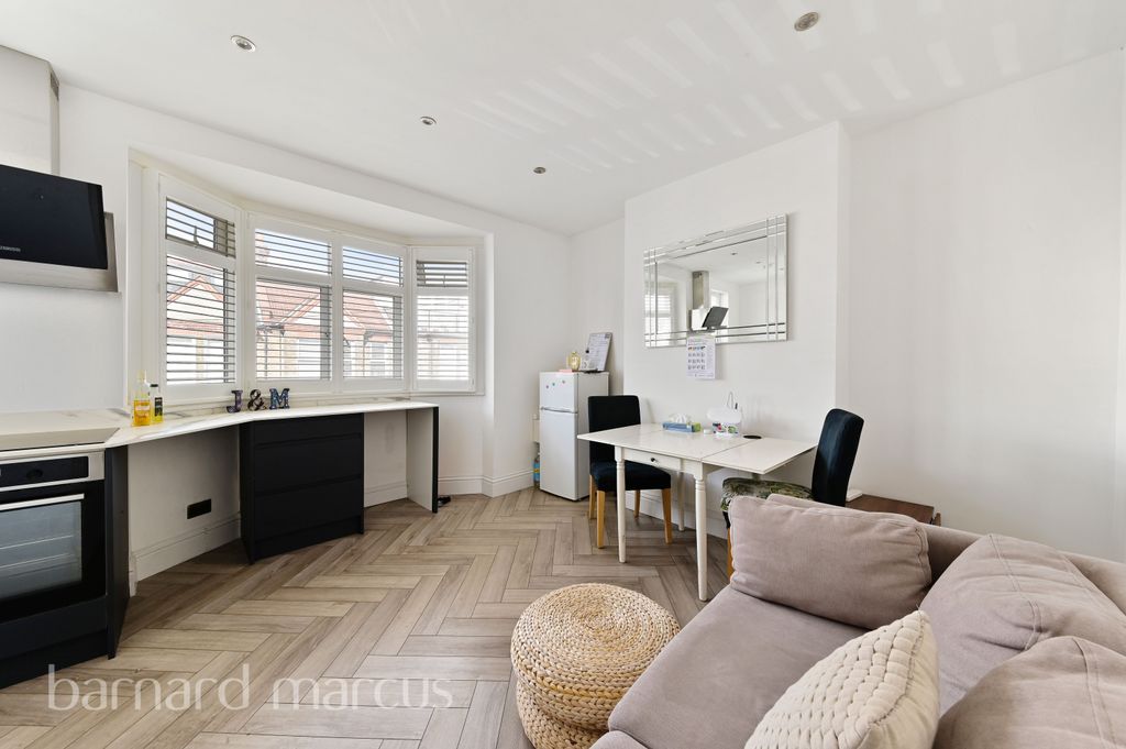 Property photo 1 of 8 Kitchen