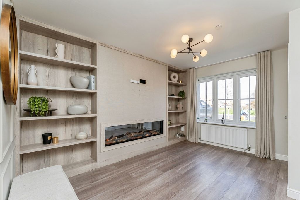 Property photo 2 of 22 Pbox-Img.Jpg