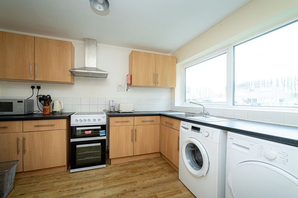 Property photo 3 of 17 Picture No. 11