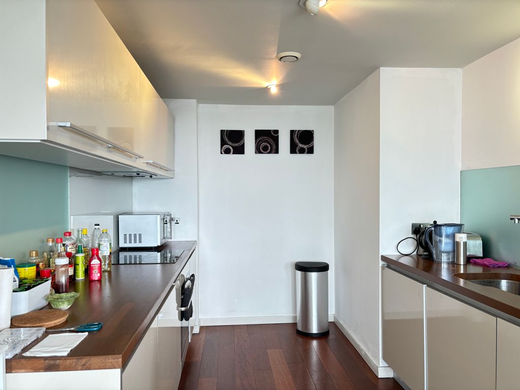 Property photo 3 of 6 Gallery