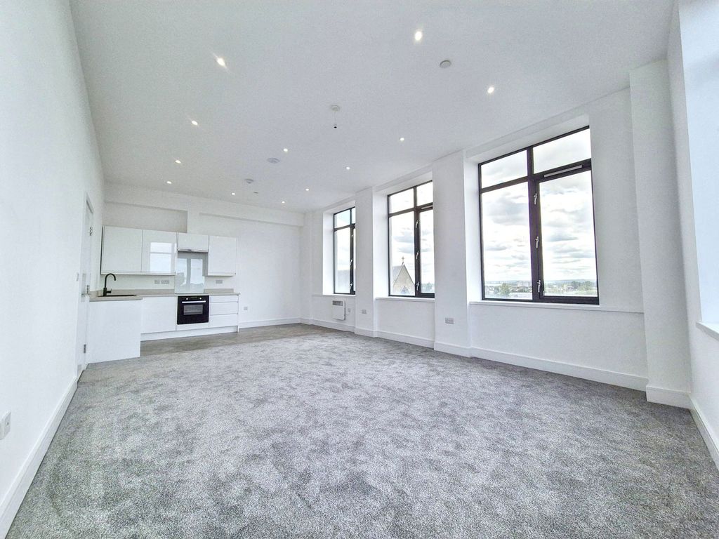 Property photo 3 of 9