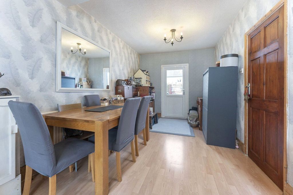 Property photo 3 of 12 Picture No. 01