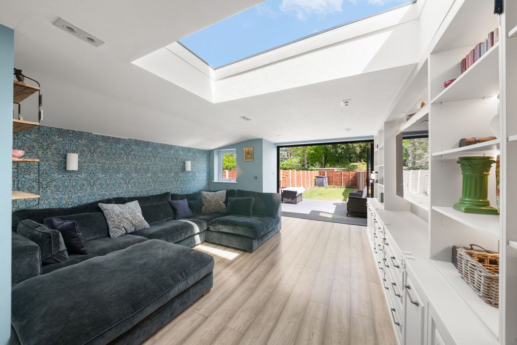 Property photo 2 of 14 Photo 2