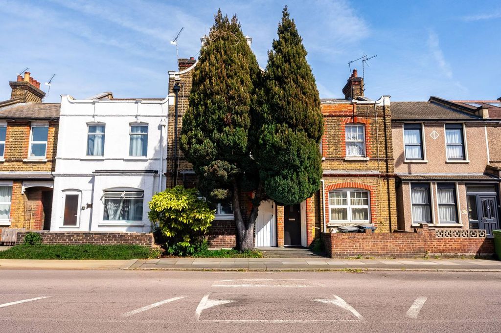 Property photo 1 of 12