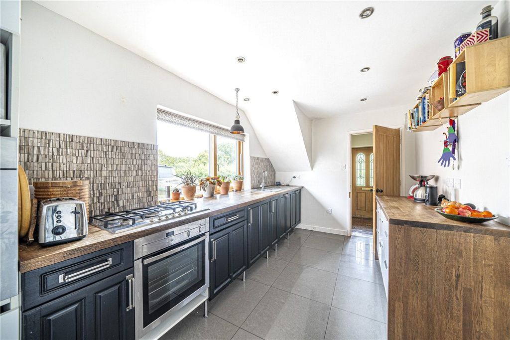 Property photo 2 of 15 Kitchen