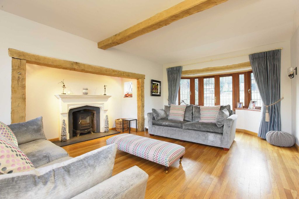 Property photo 2 of 17 Photo 03