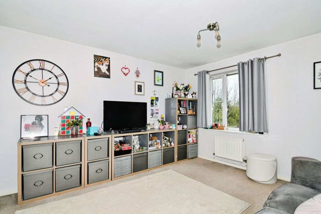 Property photo 2 of 8 Living Room