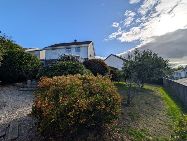 Property photo 2 of 20