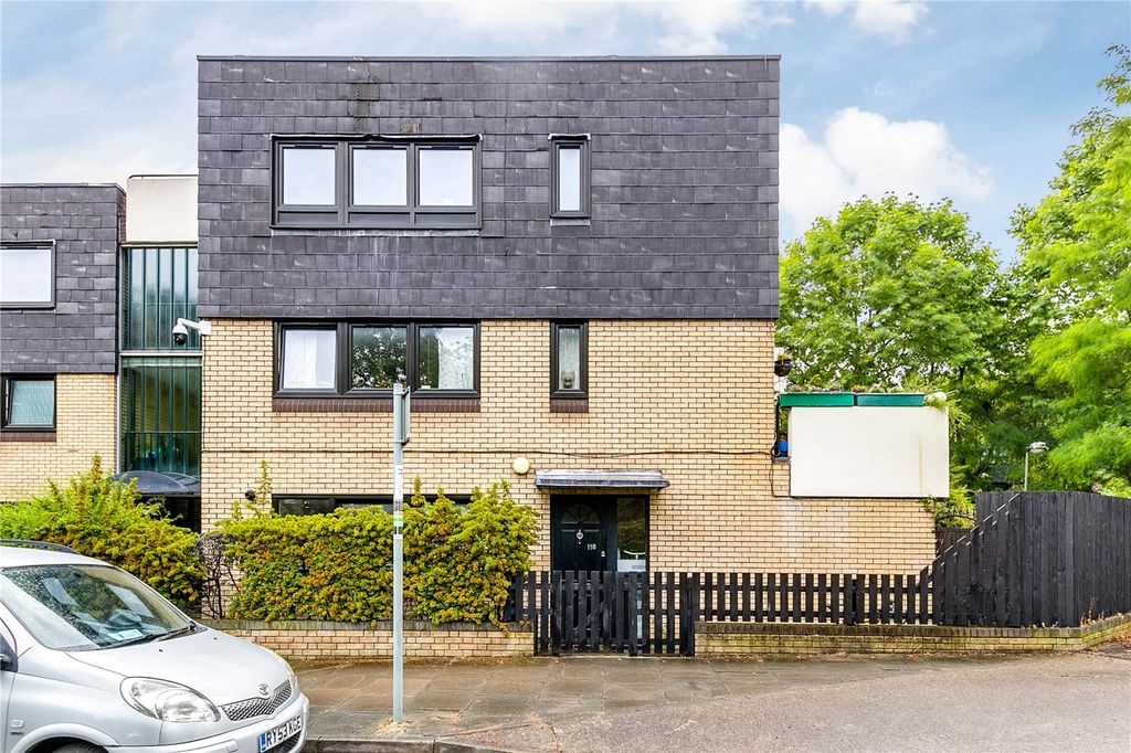 Property photo 3 of 10