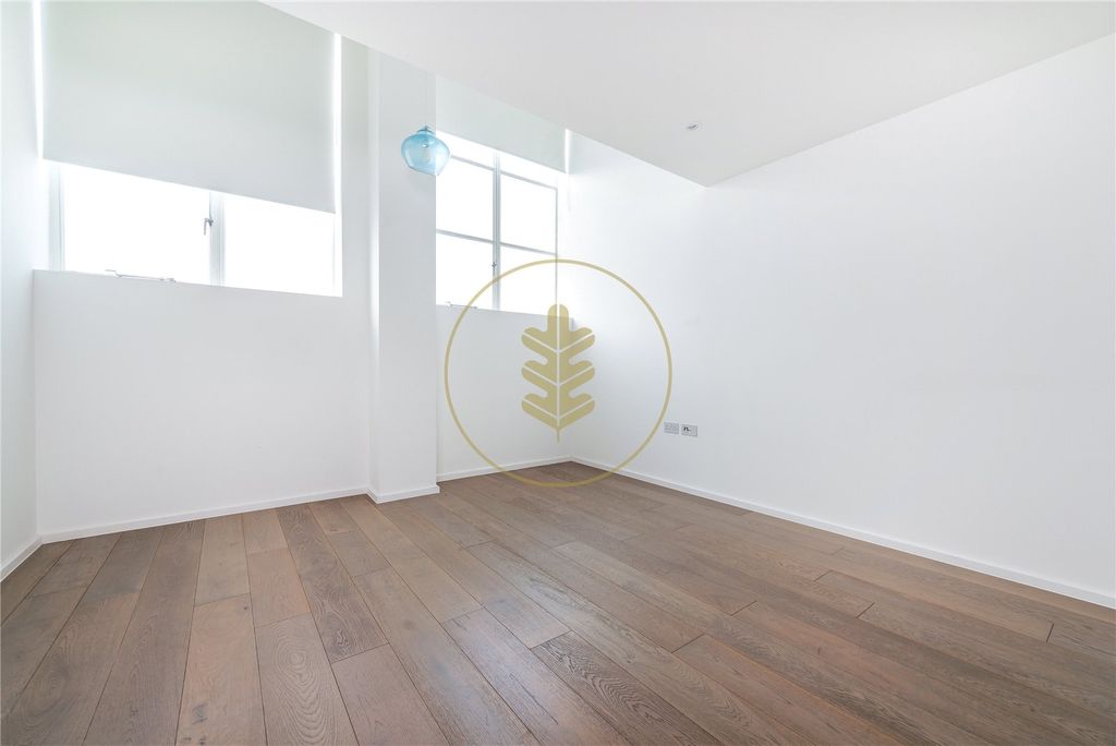 Property photo 3 of 13 Picture No. 18