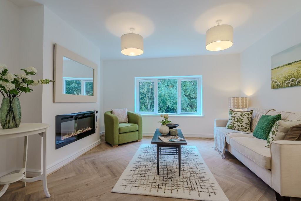 Property photo 2 of 28