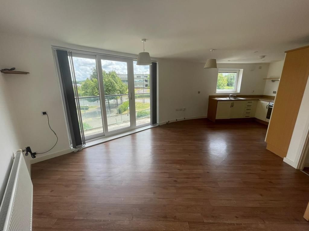 Property photo 3 of 7 Living Area