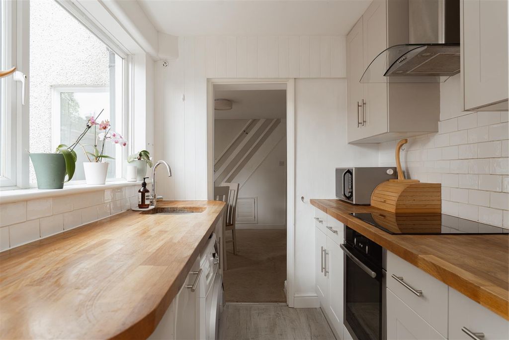 Property photo 3 of 15 12.Jpg