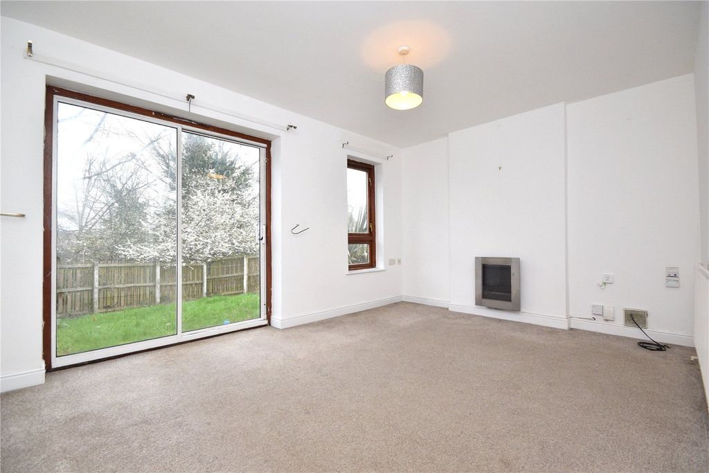 Property photo 2 of 12 Picture No. 19