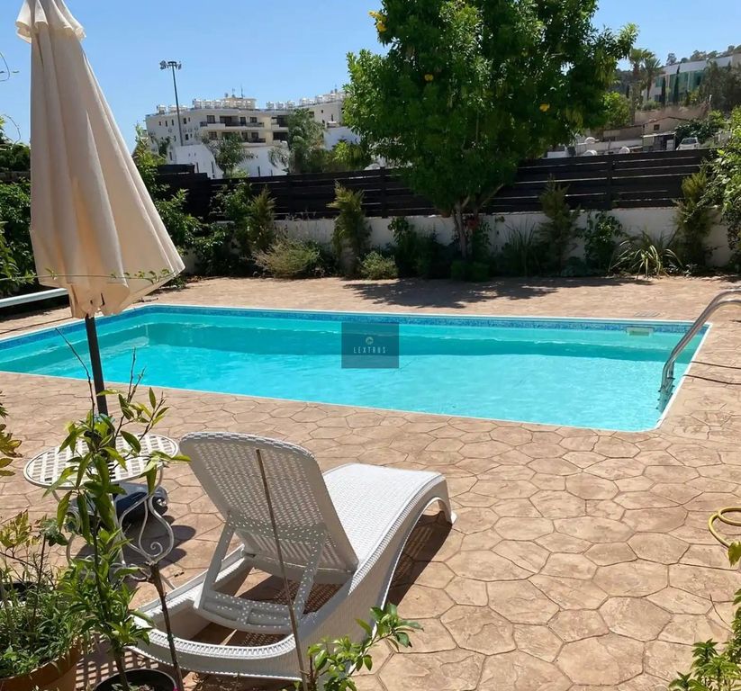 Property photo 1 of 25