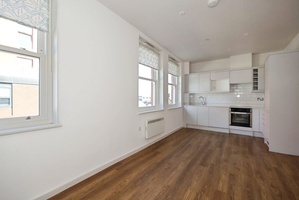 Property photo 3 of 17 Photo