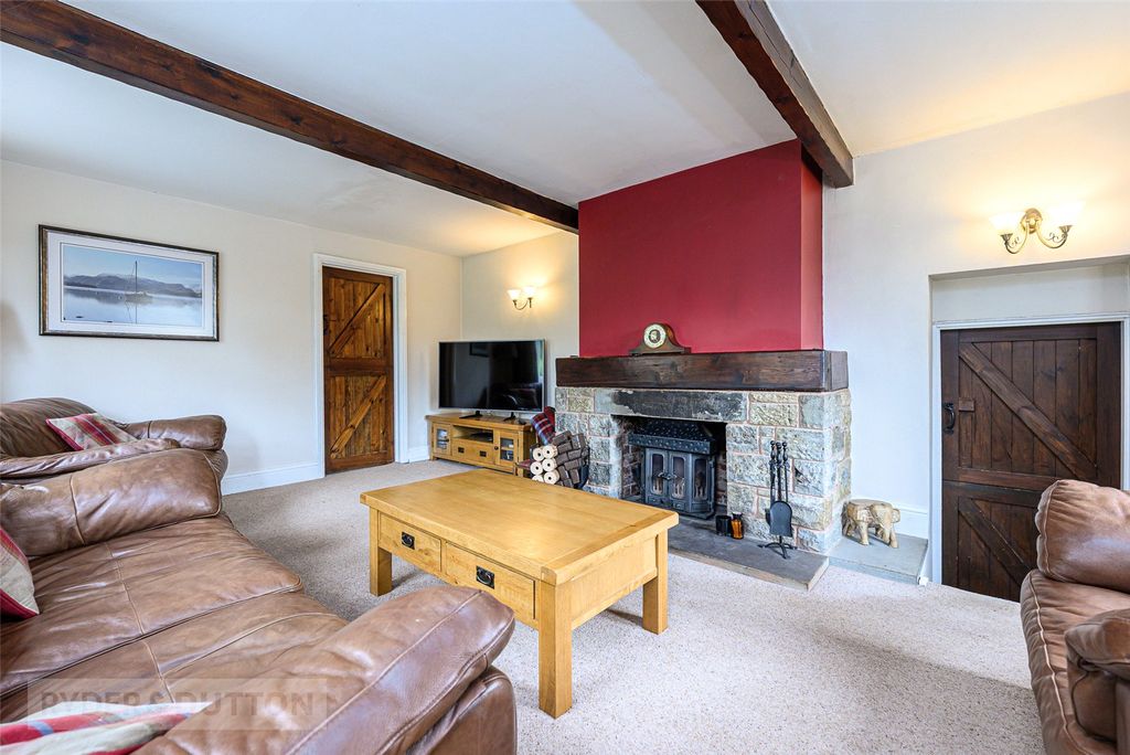 Property photo 3 of 26 Sitting Room