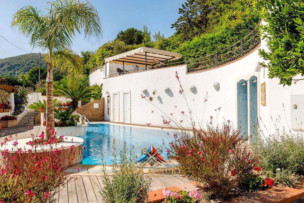 Property photo 2 of 49