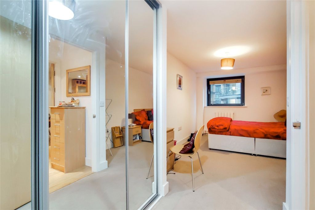 Property photo 3 of 6 Picture No. 06