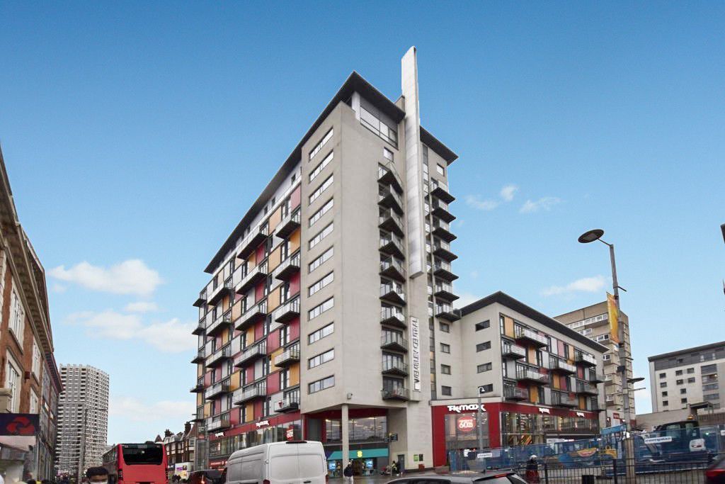 Property photo 3 of 9 Photo 1