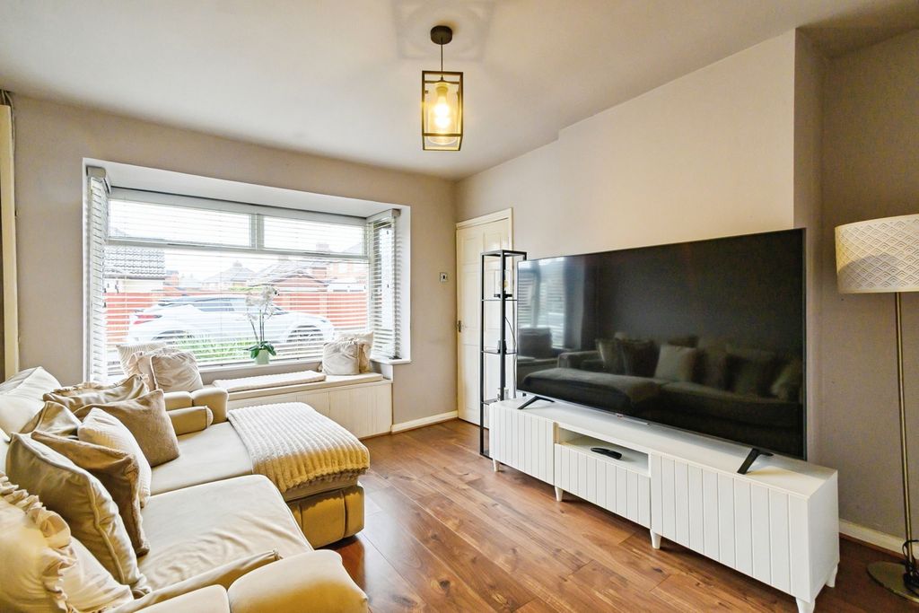 Property photo 2 of 17 Photo