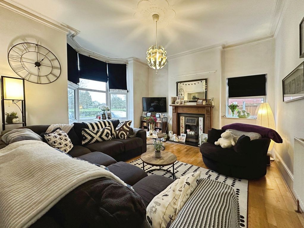 Property photo 2 of 26