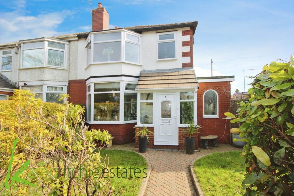 Property photo 2 of 19