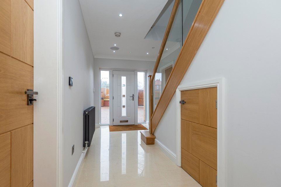 Property photo 3 of 38