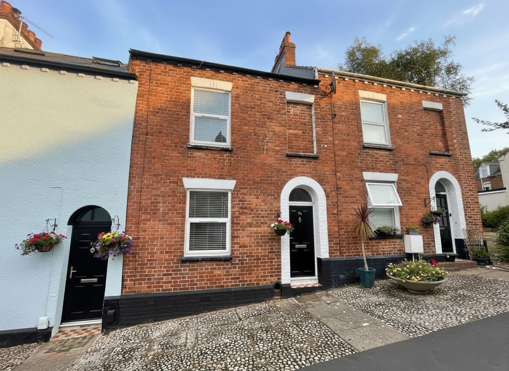 Property photo 1 of 17 Photo 2