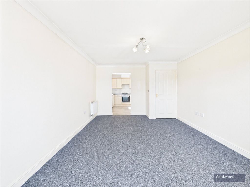 Property photo 3 of 12 Picture No. 02