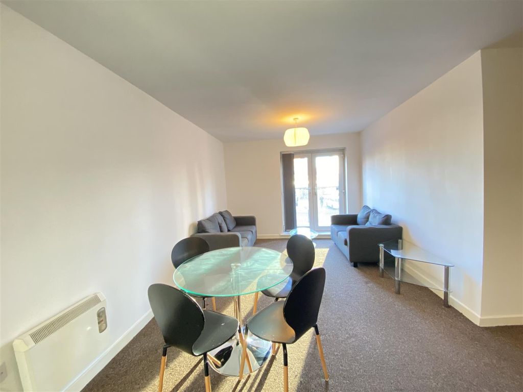 Property photo 3 of 12