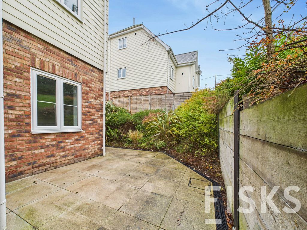 Additional image 10 of 2 bed flat for saleCatherine Road, Benfleet SS7