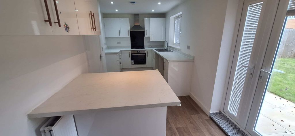 Property photo 3 of 13 Min
